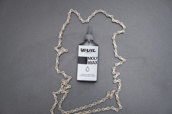 wosk z molibdenem do łańcicha evil-lubricants